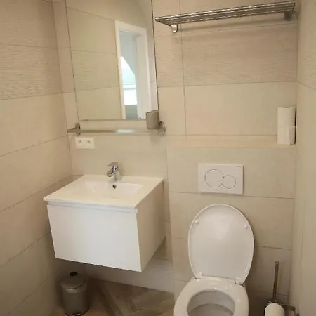 House בית אירוח דורבורי